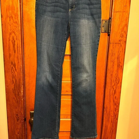 Eddie Bauer Tall Women's Blue Jeans - Picture 5 of 6